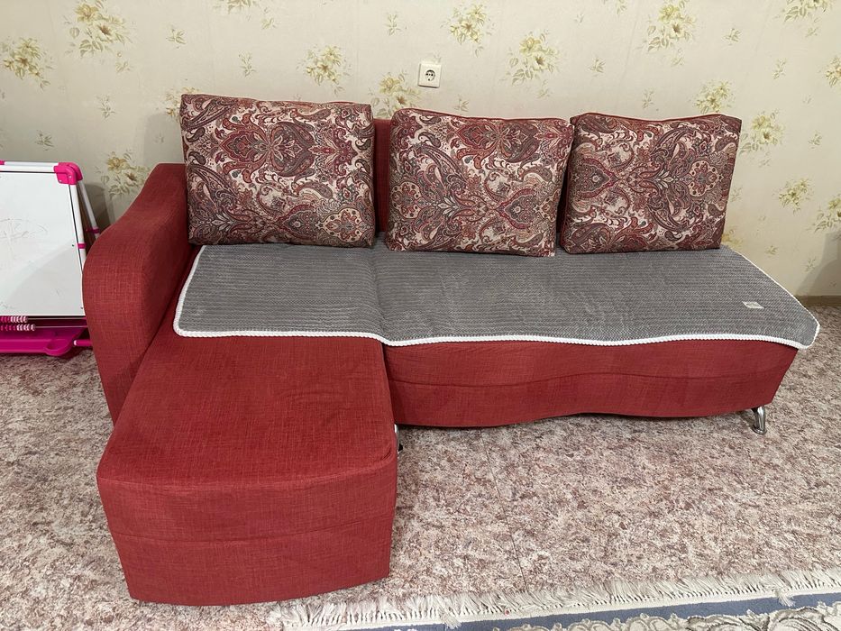 Диваны  для гостиной