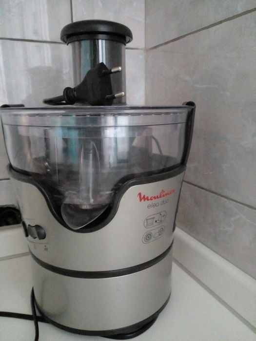 Соковыжималка электрическая "moulinex"