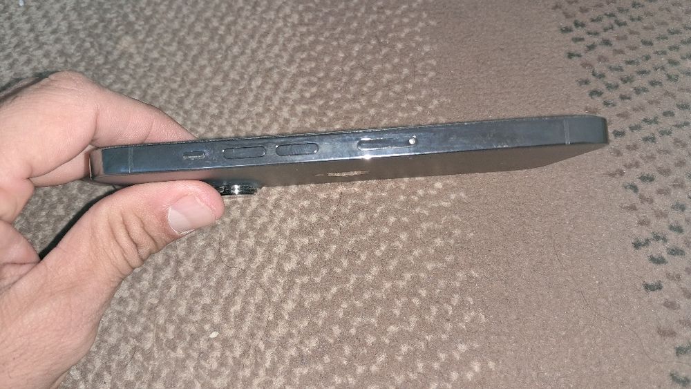 iPhone 13 pro holati zoʻr. Batareyka yomksti 91 foiz.