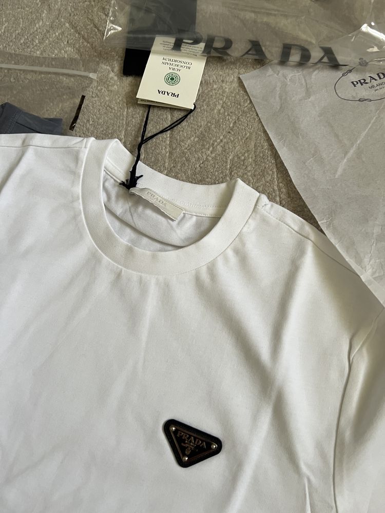 Tricou Prada, Nou, Cu eticheta