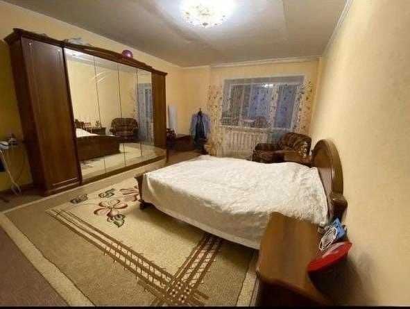 продам квартиру 4 комнаты, дом 1996 года в Военном городке.