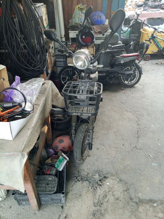 Продам электро два электро скутера