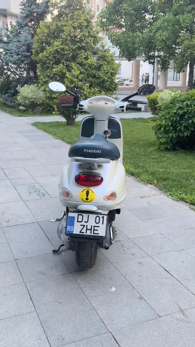 Piaggio Vespa et4 150cc