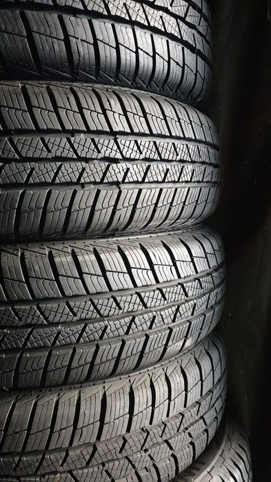 215 60 17C, 195 60 16C, 215 65 16C, 225 75 16C, 205 65 16C, 225 65 16C, 235 65 16C, 205 75 16C, 215 75 16C