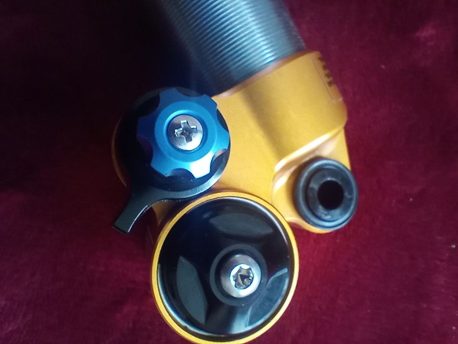 Vând/SCHIMB shock ohlins ttx22 (amortizor nu fox rockshox)