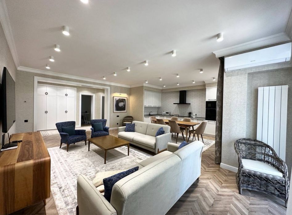 Эвролукс Квартира /3/3/9 110м2 Сеул мон