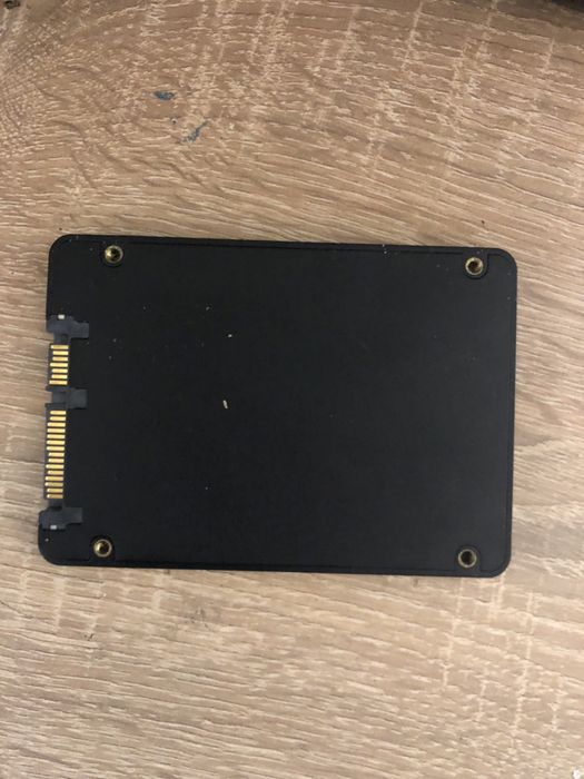 Продавам ssd 512 GB