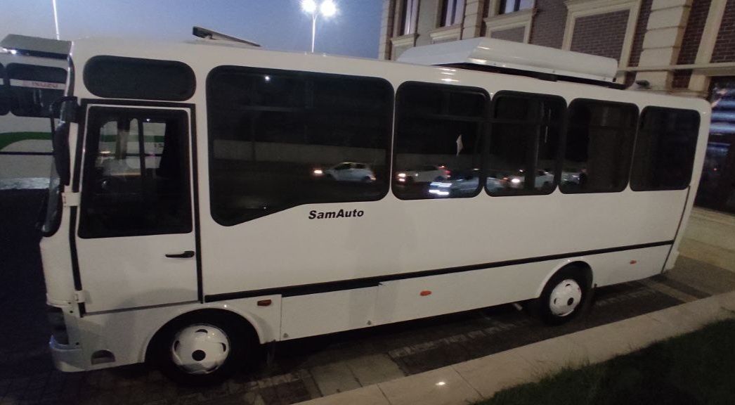 Avtobus ISUZU SAZ NP 21
