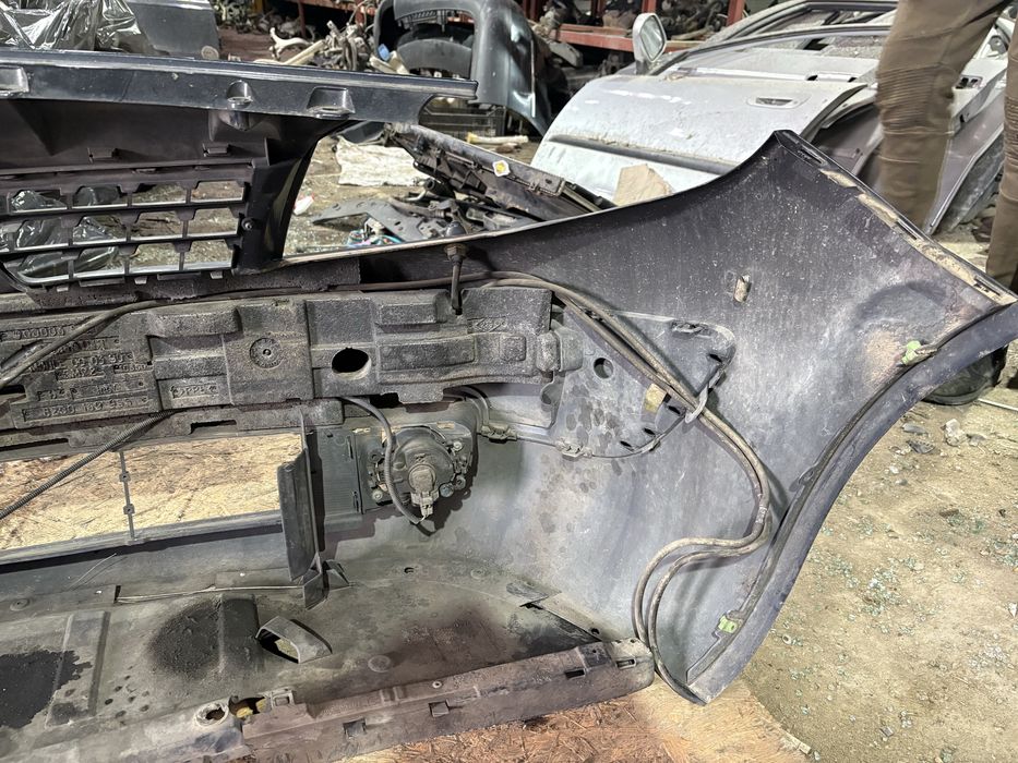 Renault Scenic 2006 година Предна Броня