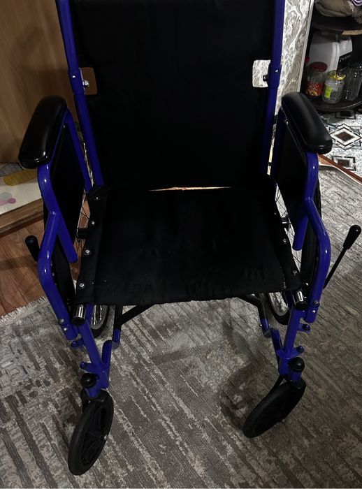 Продам инвалидную коляску