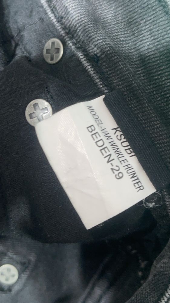 Blugi ksubi negri