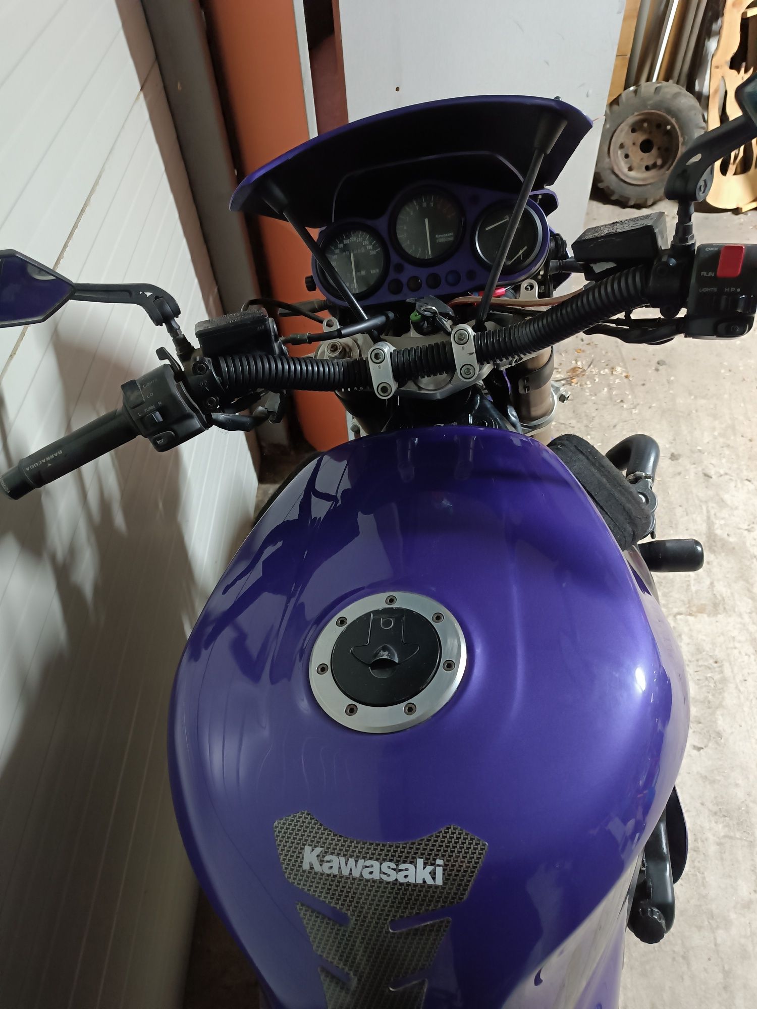 Dezmembrez Kawasaki zx9