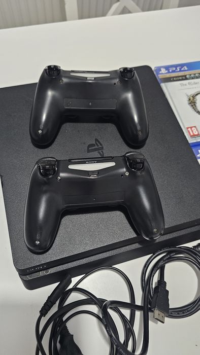 PlayStation 4 Slim 500gb 2 manete+4 jocuri!!!