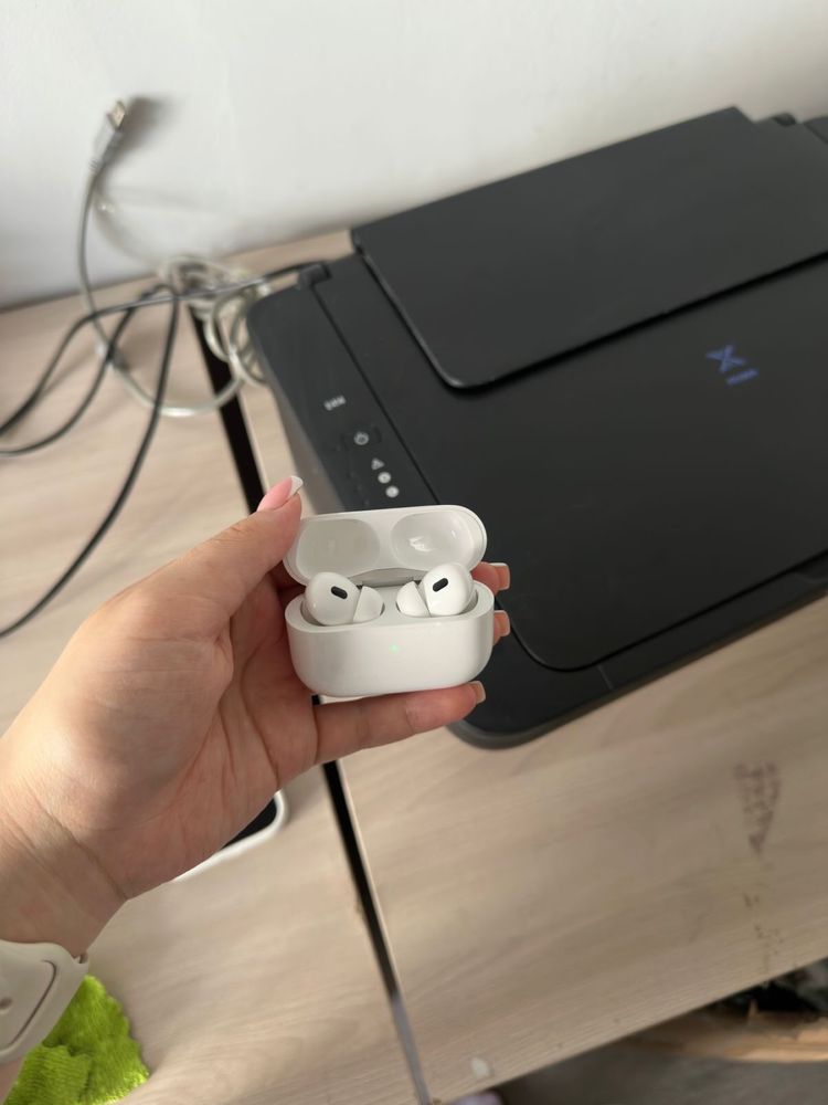 Наушники Apple AirPods Pro 2 with Type-C/Wireless Charging белый