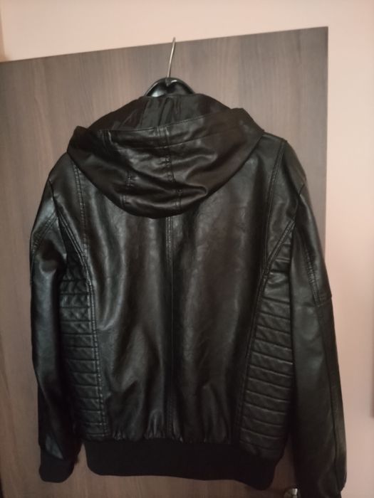 Кожено яке.      .