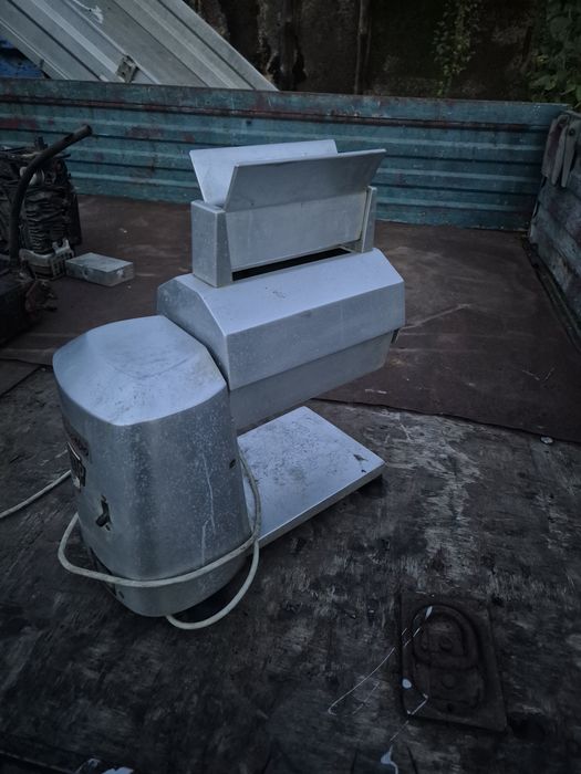 Masina tocat carne cu ințepătură