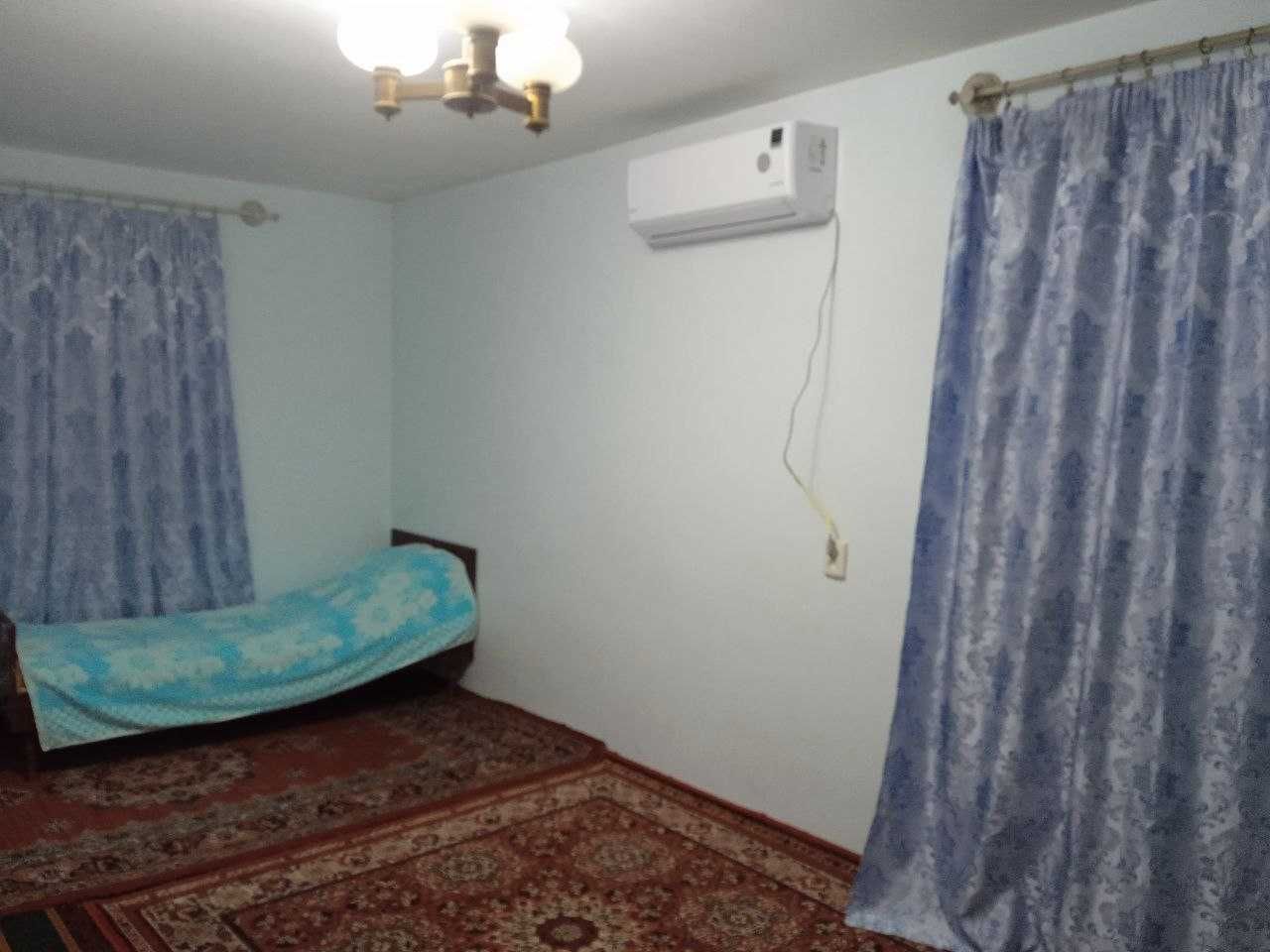 Покиза халол ишлидиган ёки талаба кизларга ижарага берилади