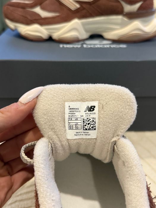 Оригинални New Balance 9060 rich oak