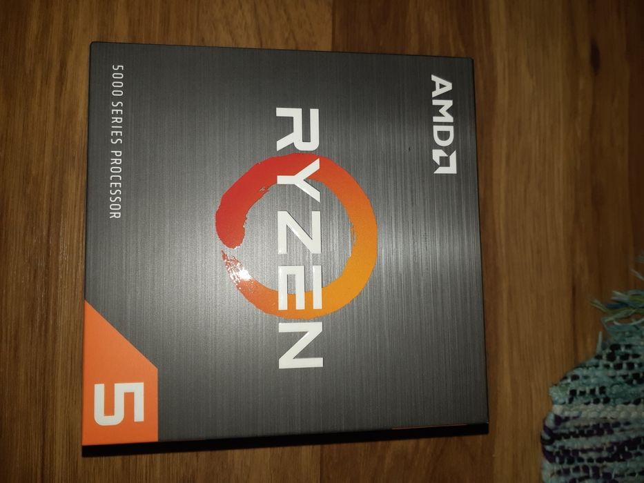 Pc nou facut in ianuarier pe piesee!