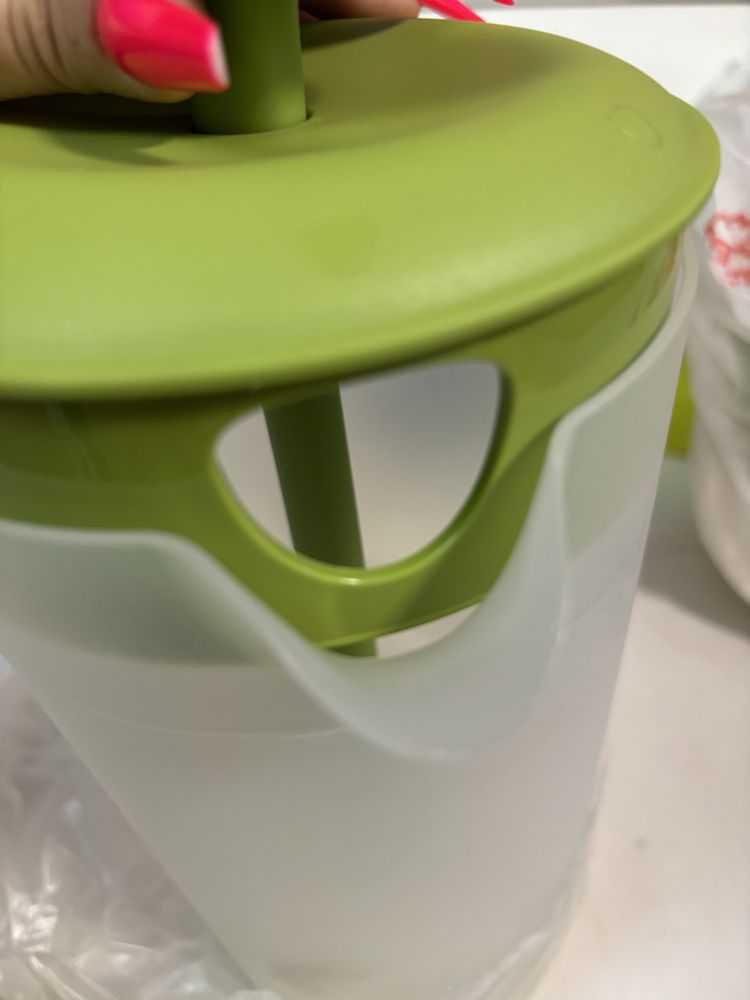 Tupperware Carafe