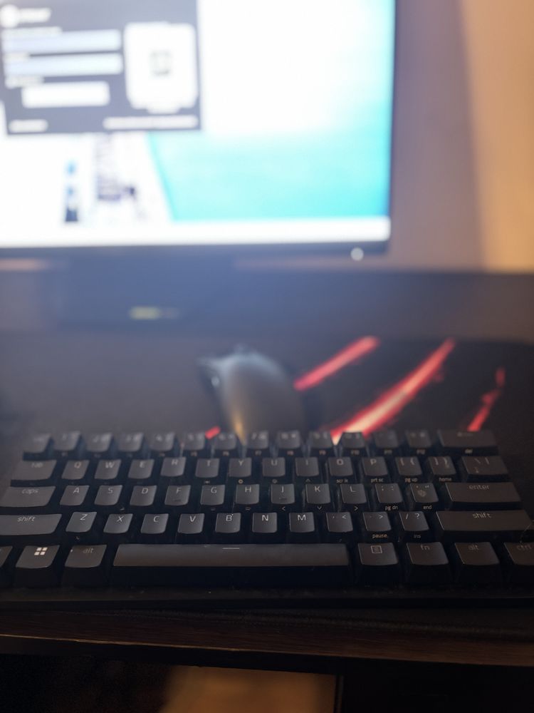 Vand tastatura razer hantsman mini