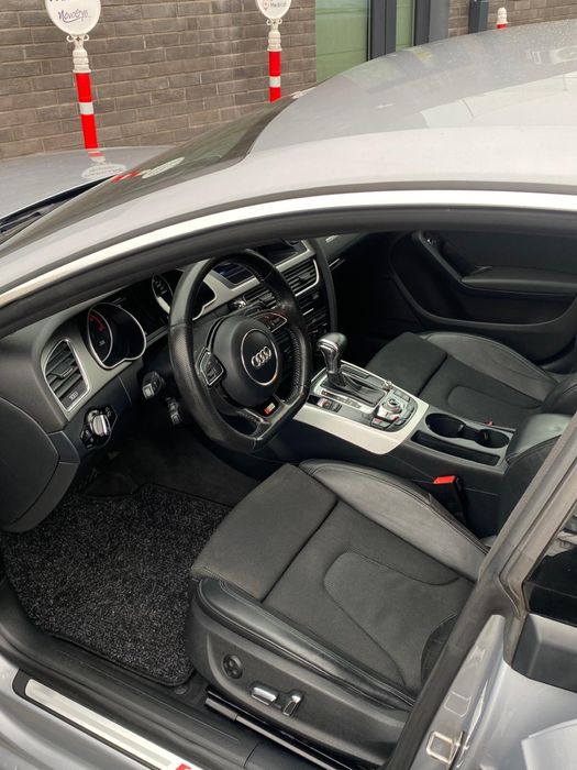 Aidi A5 S-line //Senzori Oglinzi/ Distronic / Scaune Electrice