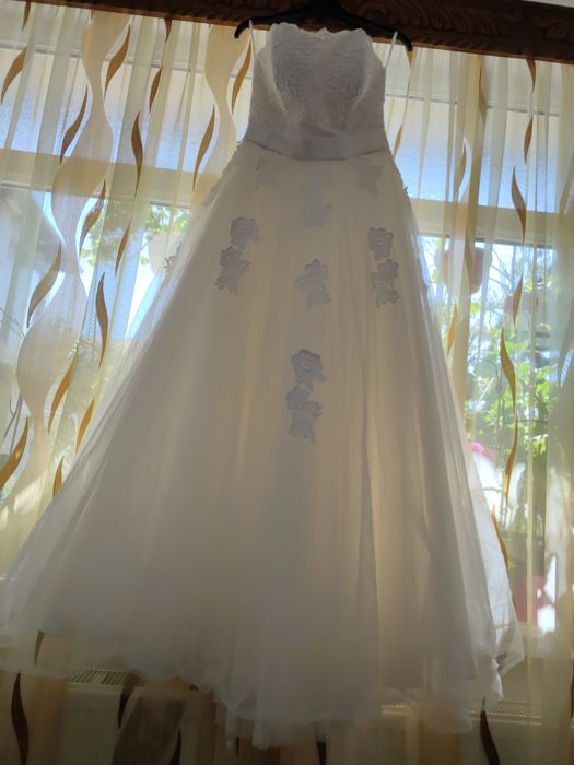 Vand rochie de mireasa