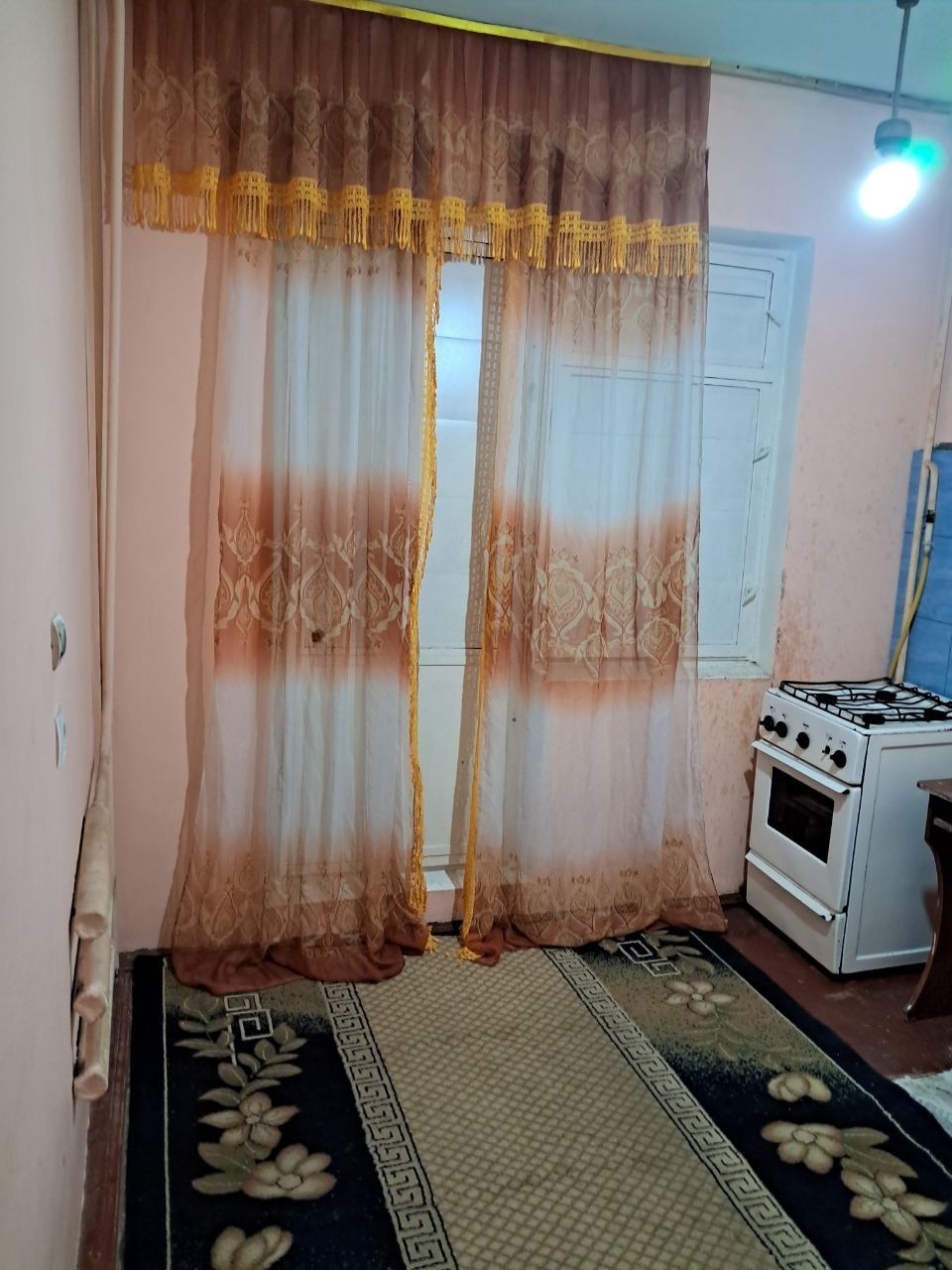 Сдаётся 1 комнатная квартира на Авиасозлар 2. Базар Кадышева