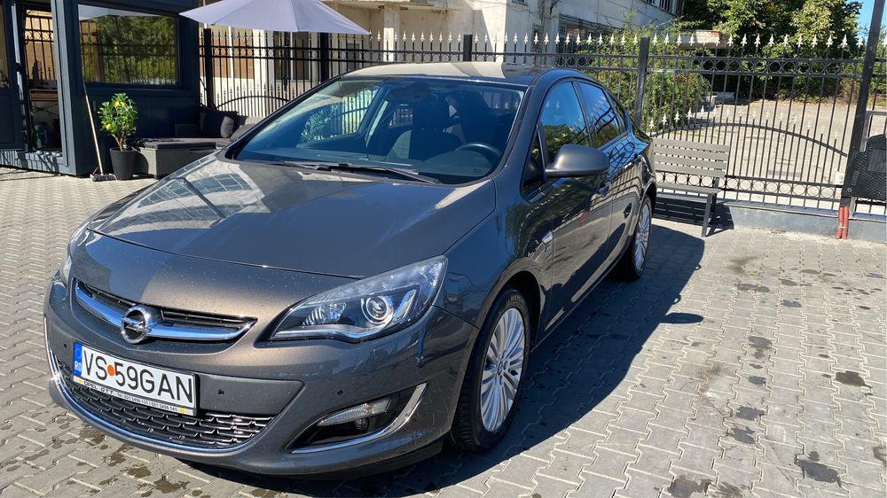 Vand Opel Astra J 2013 1.4 turbo 140cp