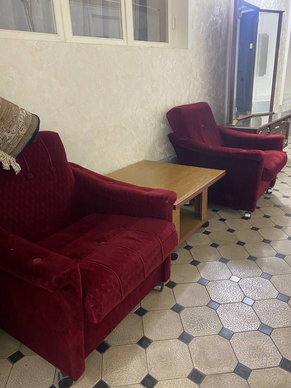 Шу нарсаларимни сотаман