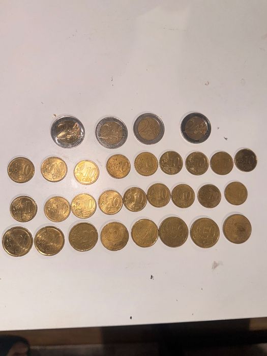 Продавам евро монети най различни