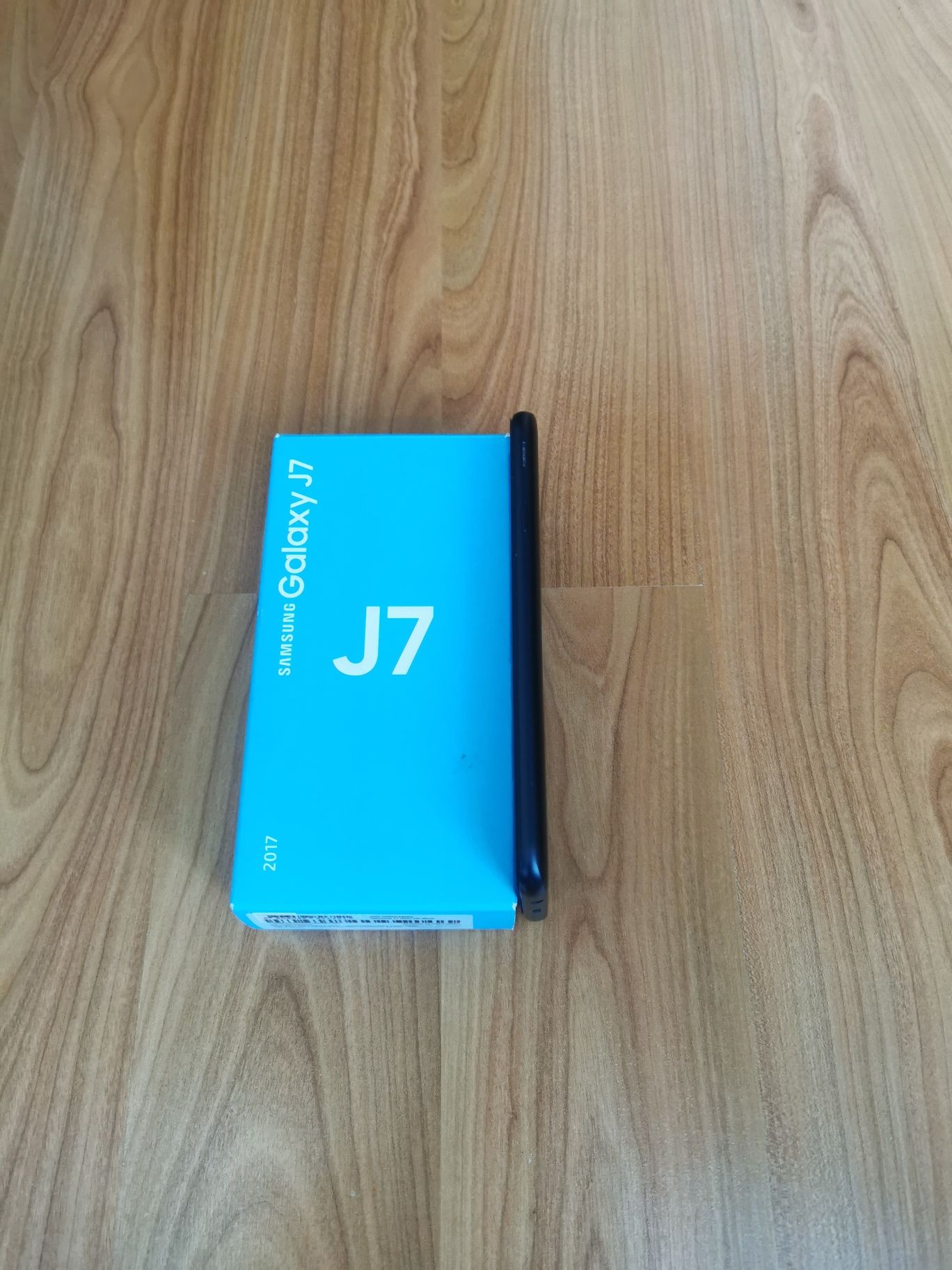 Samsung   J7  Black  de Pretențioși  Full box