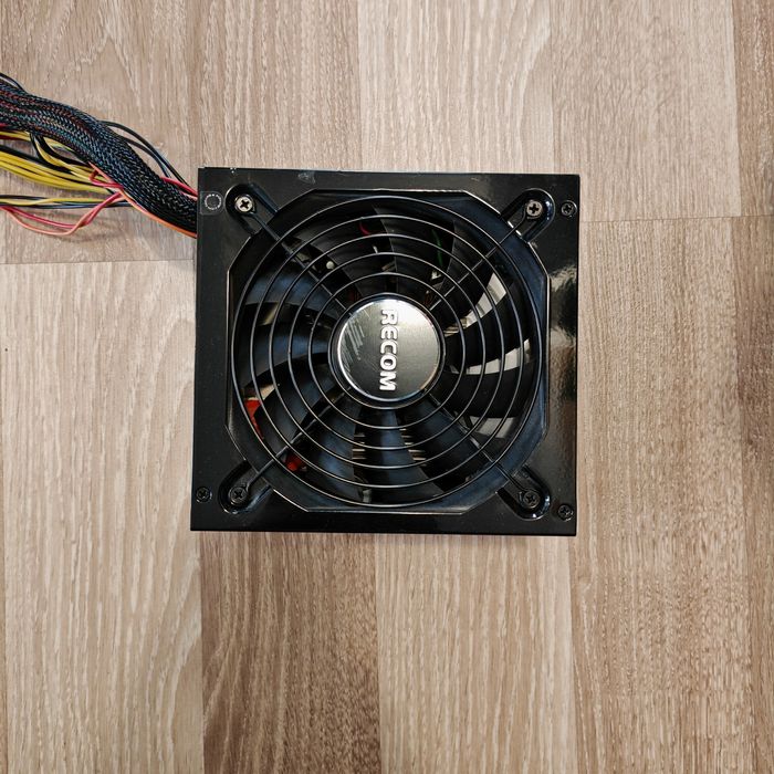 Sursă alimentare pc Recom 550w plus