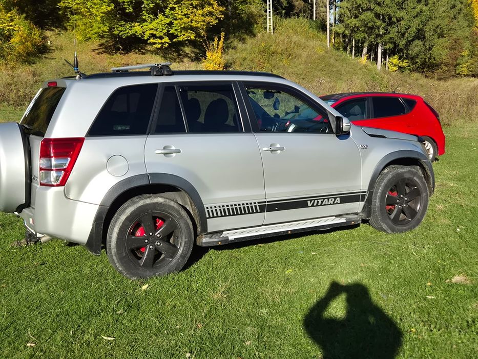 Vând Suzuki Grand Vitara