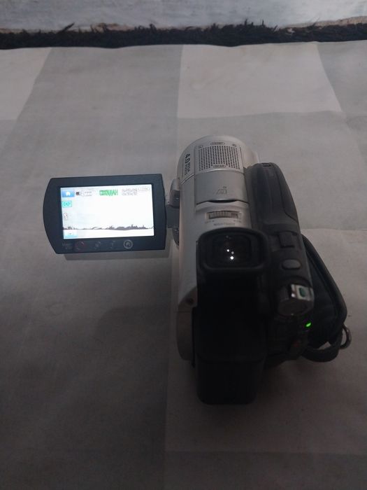 Видео камера сотилади