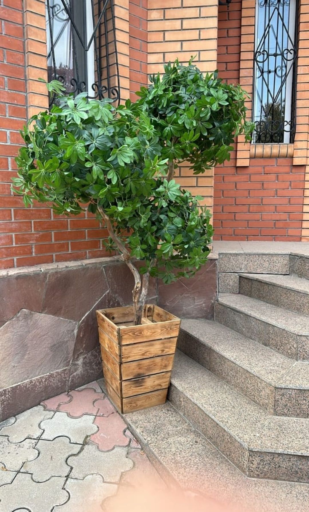 Деревья искусственные от 160 см.до 200 см.