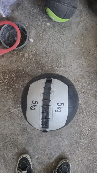 Медицинска топка/wall ball