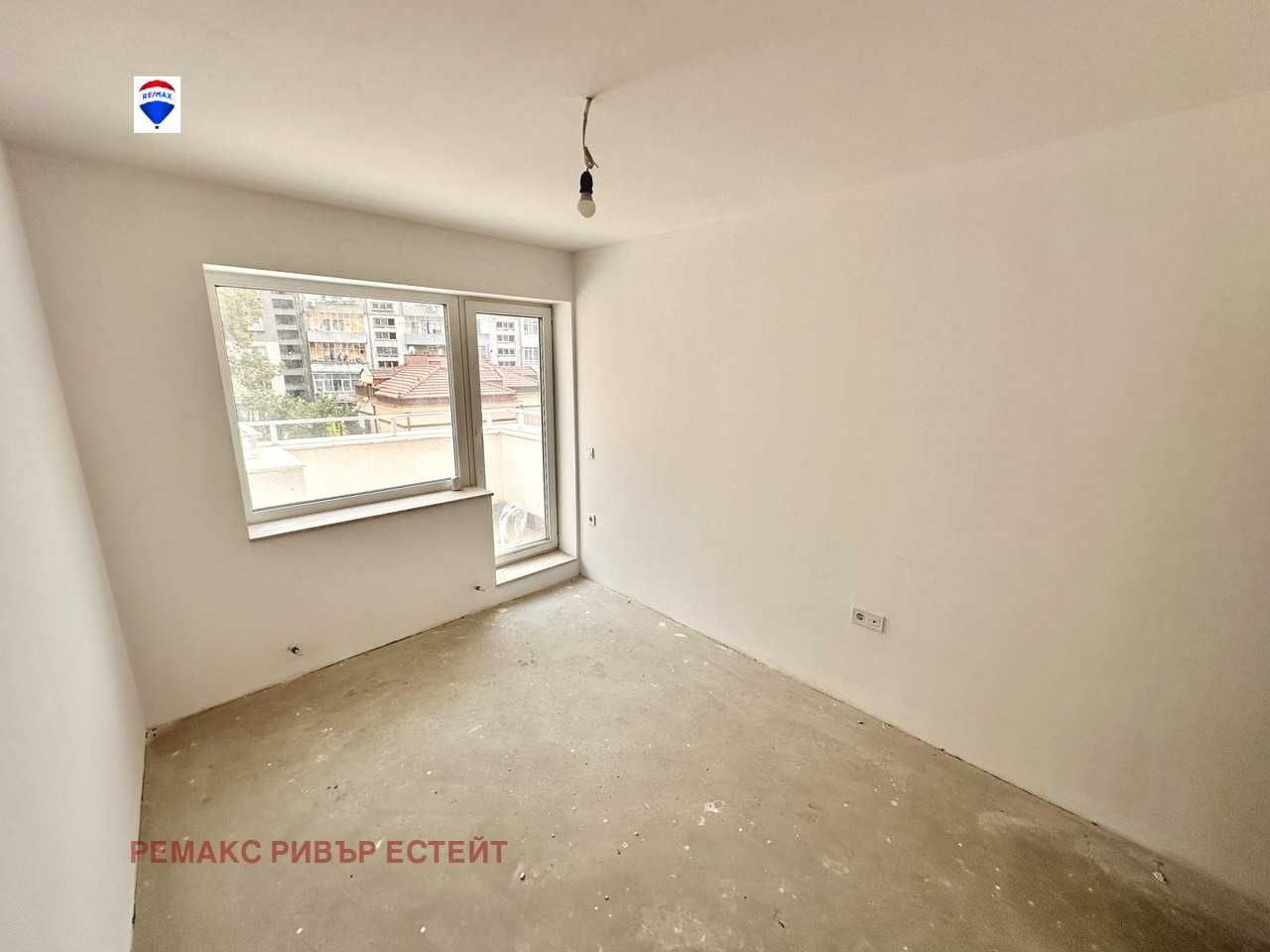 Продава се Тристаен апартамент в Русе, Хъшове - 100 кв.м за 1339 €/кв.м - Снимка #2