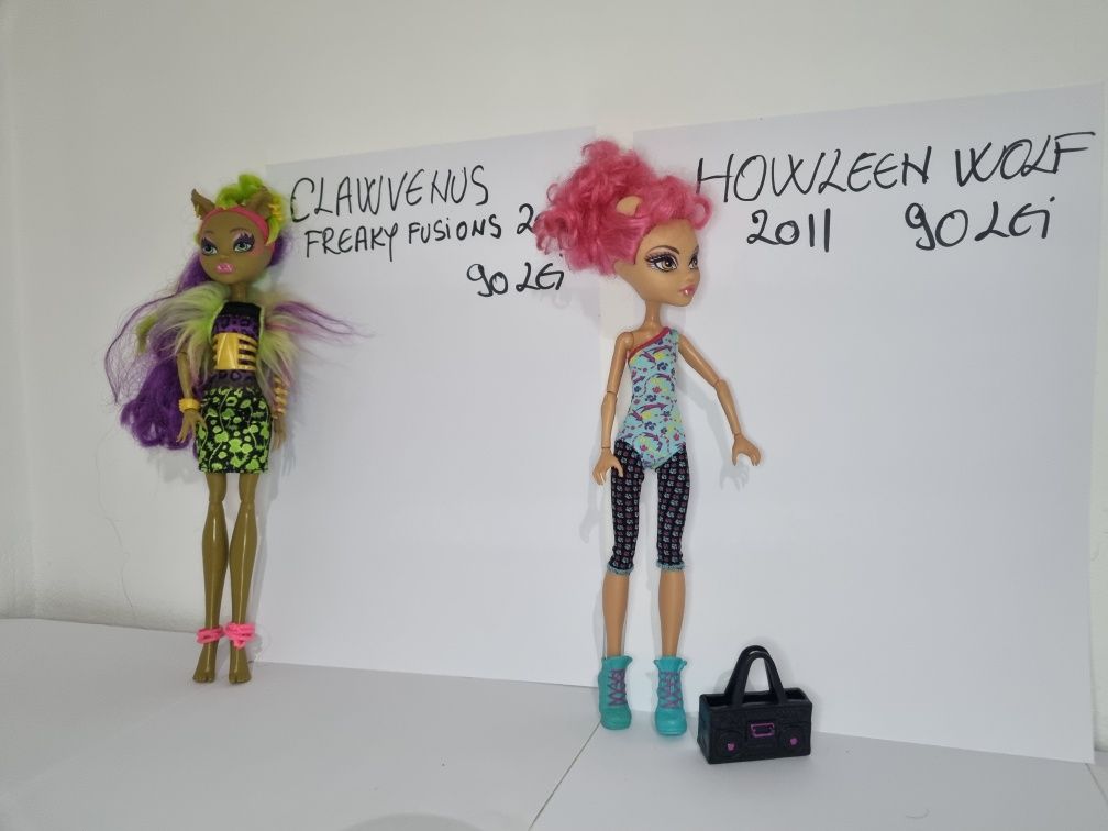 CLAWVENUS & HOWLEEN WOLF 90 lei bucata.  Monster high