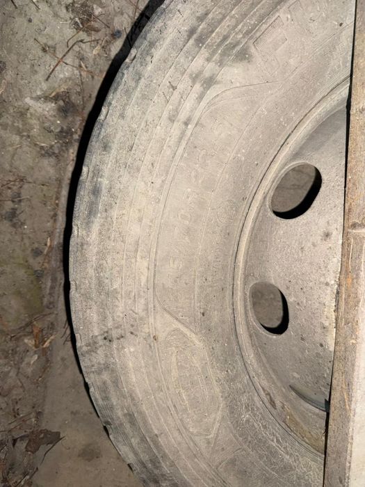 Продам запаску на фуру