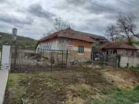 Vând Casa comuna Scaesti