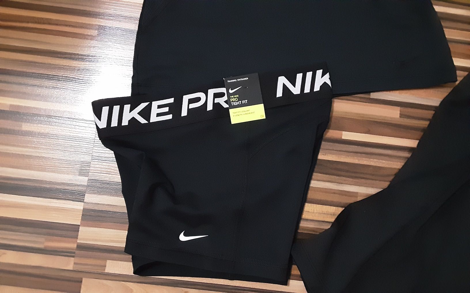 (S) NIKE PRO нови клин,панталон и блуза