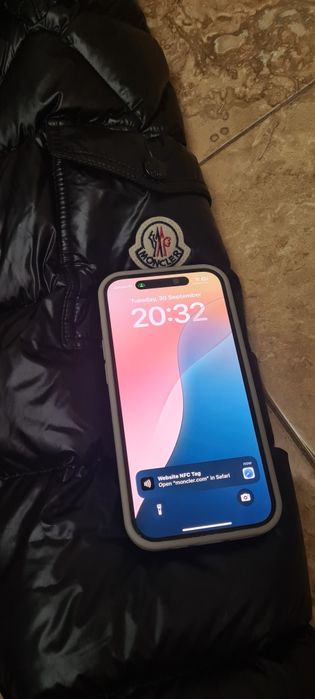 Geaca moncler maya neagra lucioasa originala