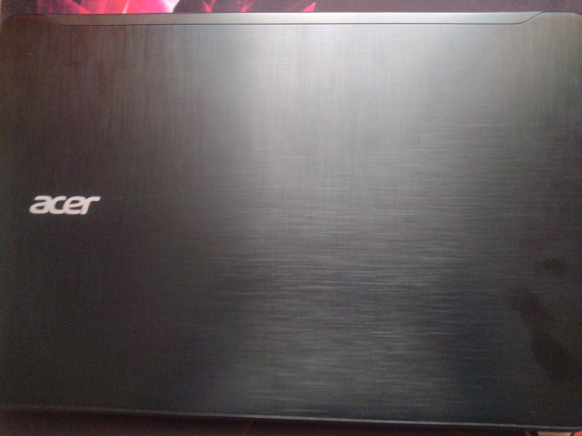 Vând laptop Acer