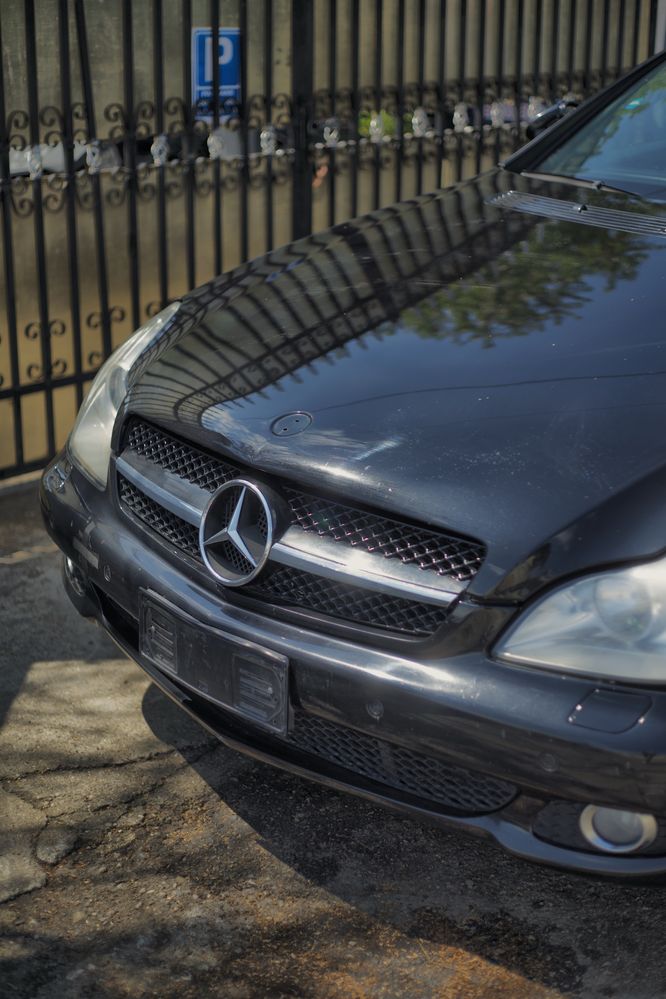 Bara fata Mercedes CLS W219 neagra usa stop parbriz luneta oglinda sam