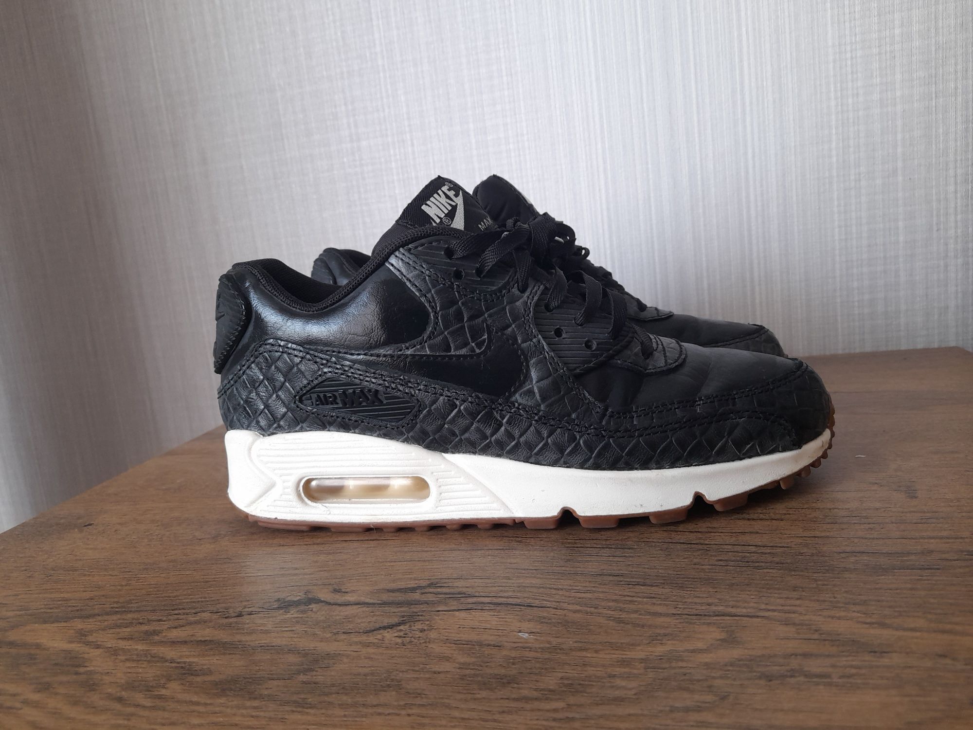 Nike Air max 90 Premium маратонки 37.5 номер.