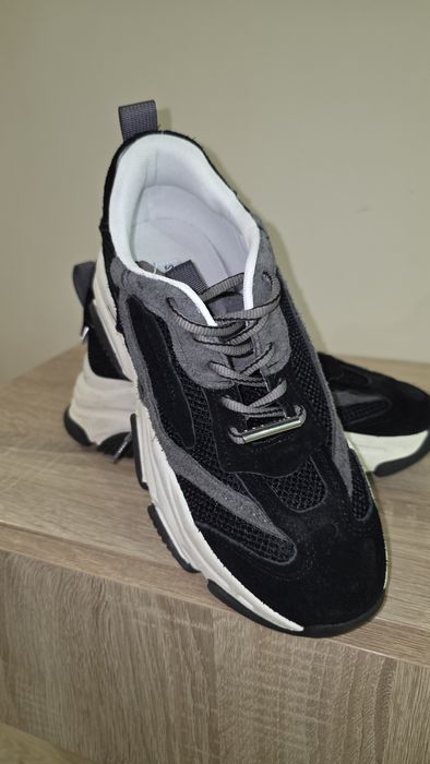 Спортни обувки на Steve Madden