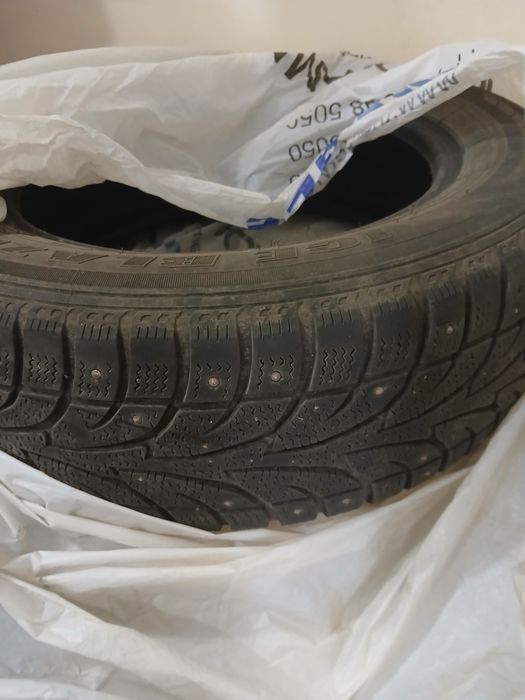 Продам шины Honda CRV