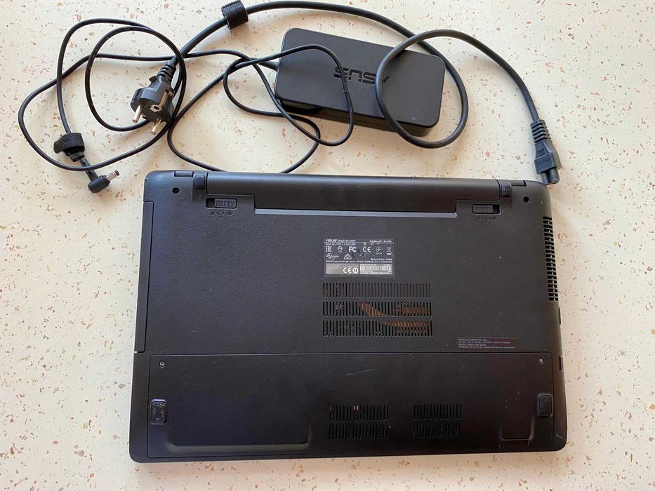 Laptop ASUS X550V 15.6", Intel i5-6300HQ 2.3 GHz, 8 GB DDR4, SSD + HDD