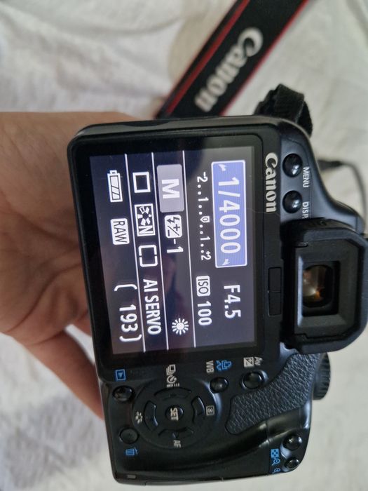 Canon 450D cu obiectiv 24-85mm f3.5-4.5